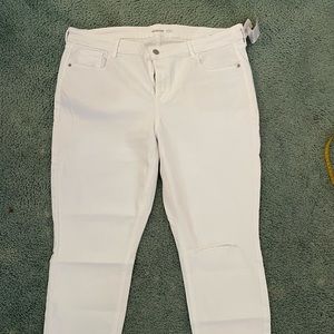 Old Navy White Rockstar Super Skinny Jeans Size 16